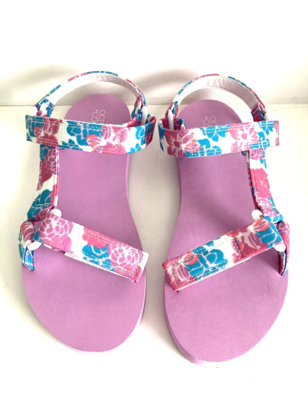 Ocean + Coast Casual Strappy Sandals Size 8